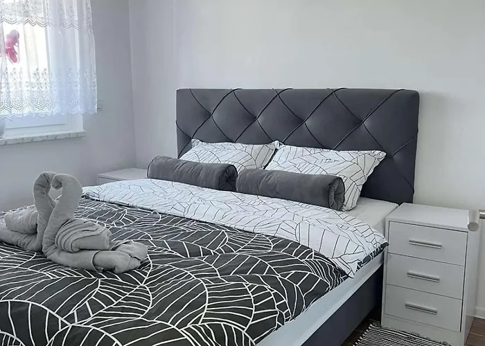 Esem Stan Na Dan * Modrica